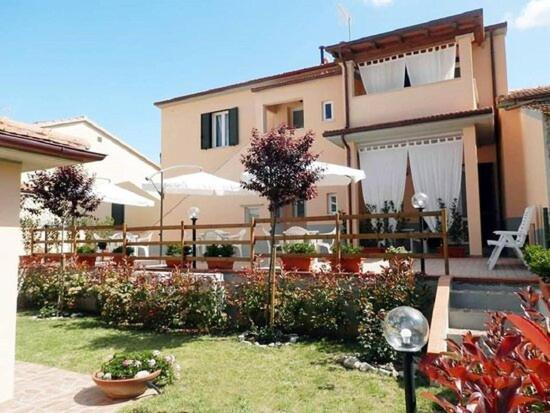 Il Giardino Bed & Breakfast Riotorto Bagian luar foto